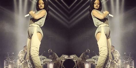 Rihanna S Anti Tour Boots Took 3 Months To Make Rihanna Wears Custom Giuseppe Zanotti