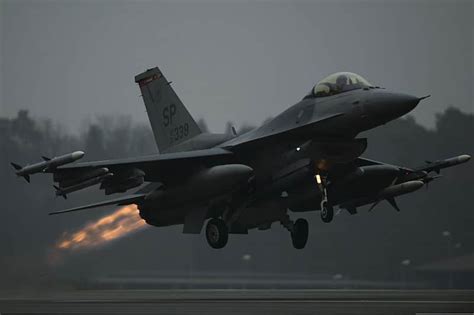 Us Air Force F 16 Jet Crashes In Germany American Military News