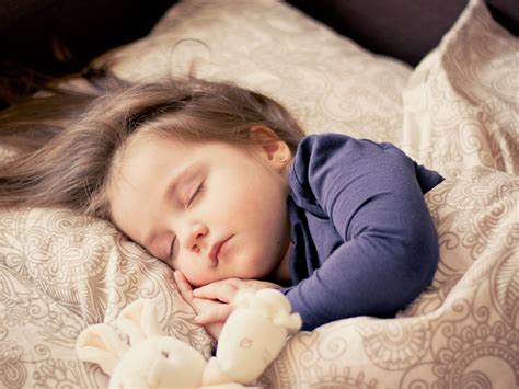 5 Ways To Help Your Kids Get A Good Nights Sleep Mom Blog Society