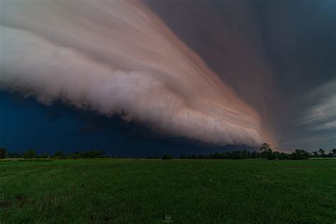 Spectacular Nighttime Shelf Cloud In Poland On July 2nd