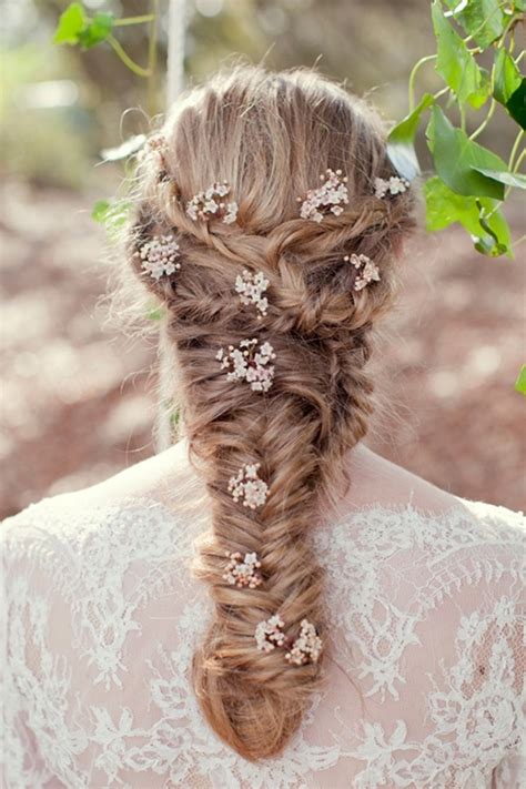 Christmas Party Hairstyle For Women 6