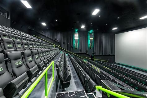 As fashions evolved, women's chapeaus went from big to huge to ridiculously elaborate and back to tastefully understated (think jackie kennedy's famous pillbox). Three-Storey Movie Screens : big theater screen