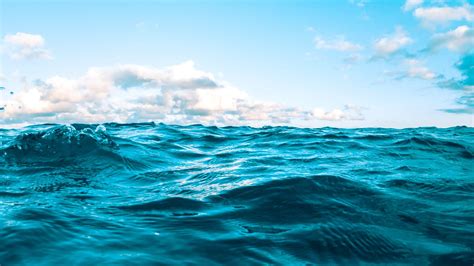 Download Wallpaper 2048x1152 Water Sea Ripples Waves