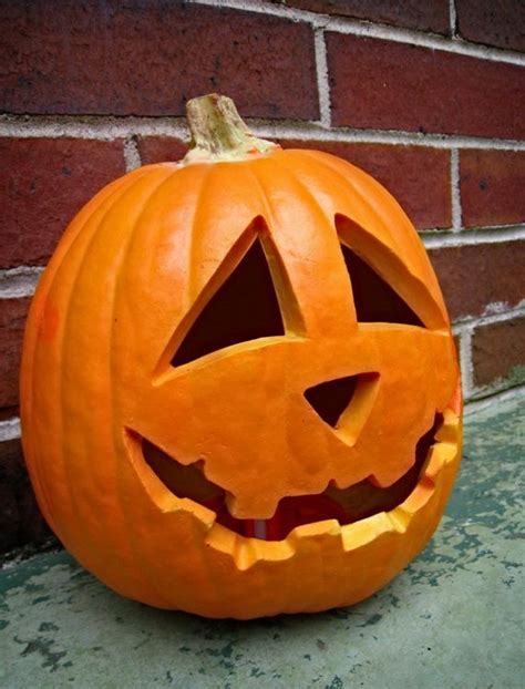 70 Cool Easy Pumpkin Carving Ideas For Wonderful Halloween Day Easy