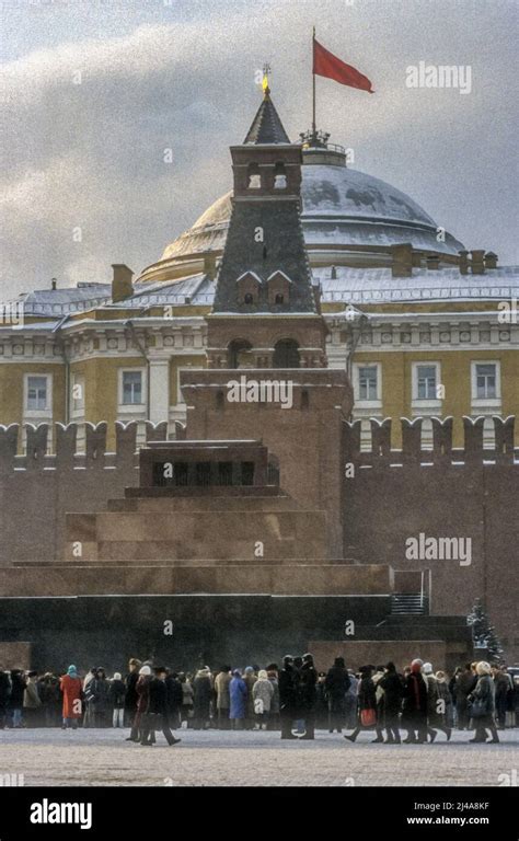 1990 Archive Photograph Of Lenins Tomb In Red Square Moscow Stock