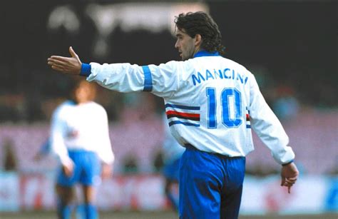 Born 27 november 1964) is an italian football manager and former player who is the manager of the italy national team. Roberto Mancini, le scarpe che l'hanno fatto diventare un mito