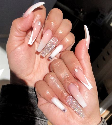 pin by natalie wakio on uñas largas elegantes in 2020 bling acrylic nails long acrylic nails