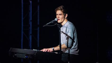 Although he performs standup, most of his material consists of comedic songs, which often encompasses taboo subjects such as race, gender, and religion. Bo Burnham, Discovered on the Internet, Now Challenges It ...