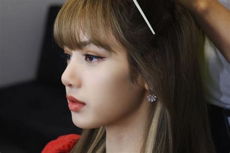 These 30 Photos Of Blackpink Lisas Gorgeous Side Profile