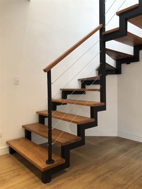 Escada Com Vigas Em Cascata Design De Escadas Moderno Escadas De