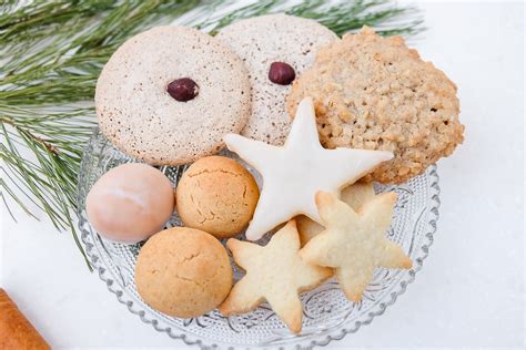 10 Delicious German Christmas Cookies [ Recipes]
