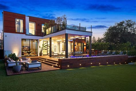 A 6495000 Architectural Home In Studio City Features Panoramic Views