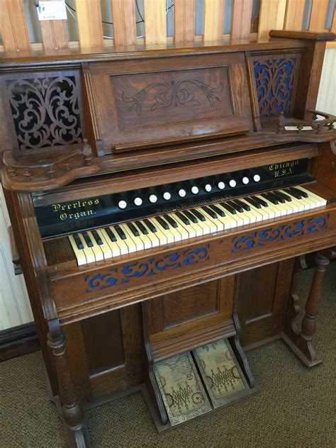 Antique Pump Organ In Port Townsend Wa Pump Organ Antique Sewing