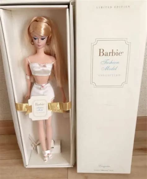 MATTEL BARBIE FASHION Model Collection Lingerie Blonde Ponytail 1