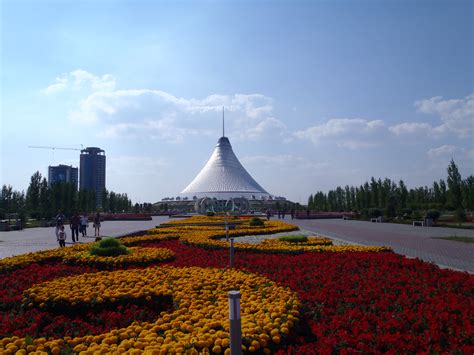 Khan shatyr (royal marquee) is a giant transparent tent in astana, the capital city of kazakhstan. Khan.Shatyr.Entertainment.Center.original.2971.jpg ...