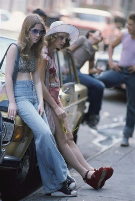 Taxi driver, 1976 #onset pic.twitter.com/sws6itdzxq. Not found. | Fashion, 70s fashion, Taxi driver