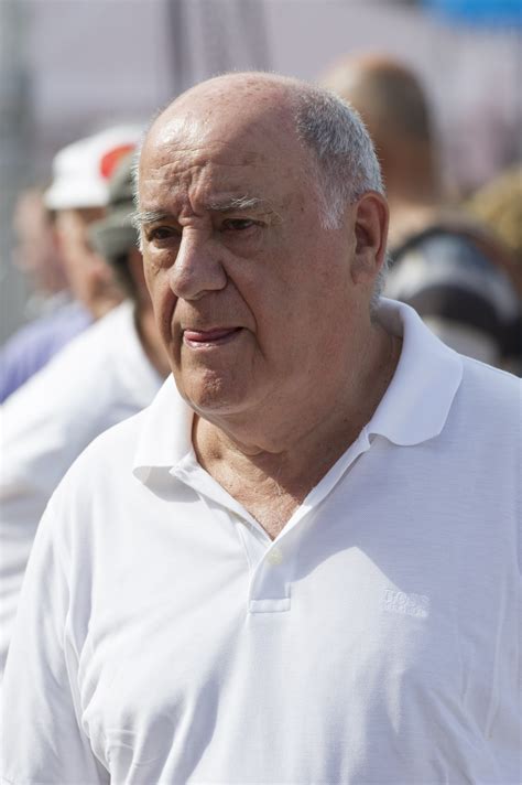 This year jeff bezos became the first person to ever have a personal net worth of over $200b, making him by far the richest person in the world. Amancio Ortega: Clothing magnate briefly overtakes Bill ...