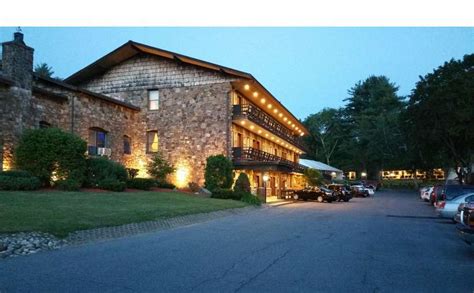 Dunhams Bay Resort Exceptional Waterfront Lodging In Lake George Ny