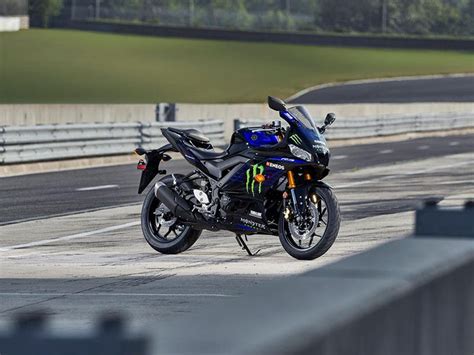 Fabio quartararo and maverick viñales show their colours 👊follow their presentation right here! New 2021 Yamaha YZF-R3 ABS Monster Energy Yamaha MotoGP ...