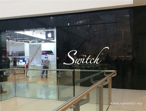 Switch Apple Store @ The Spring - Kuching, Sarawak