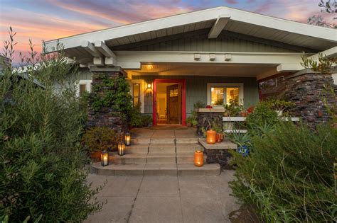 Where is luxury california craftsman cottage located? California Craftsman Bungalow - Ernie Carswell & Associates