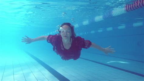Mia Swimming Underwater Youtube