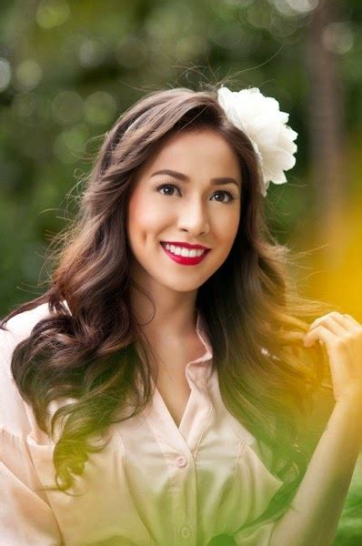 The Sexy Cristine Reyes Looks Dazzling In This Photoshoot Youmoo
