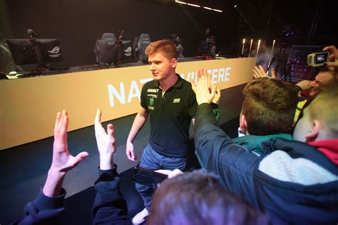 Navi To Premiere S1mple Documentary On Twitch Dot Esports