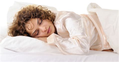 Oct 29, 2015 · 12 ways to style your natural hair for bedtime. If You Wear Your Hair Wet To Bed, Read This NOW