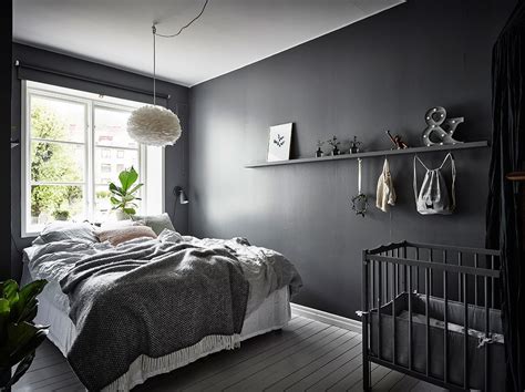For me, the brighter an interior, the more energized from charcoal gray bedding to dramatic black curtains, these 20 bedrooms might convince you to go dark. Beautiful dark bedroom - COCO LAPINE DESIGNCOCO LAPINE DESIGN