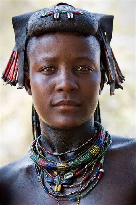 Naar fotoshow van angola vrouwen. Angola. Woman from the Muhacaona (Mucawana) tribe, google ...