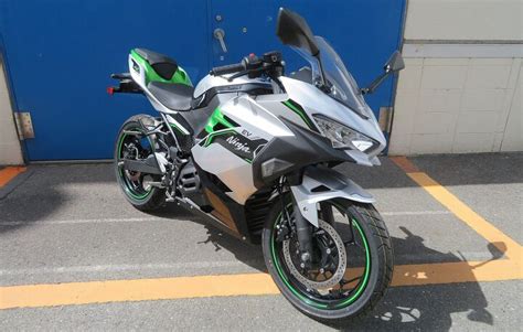 Kawasaki Ninja E 1 And Z E 1 Electrics Ready For Launch