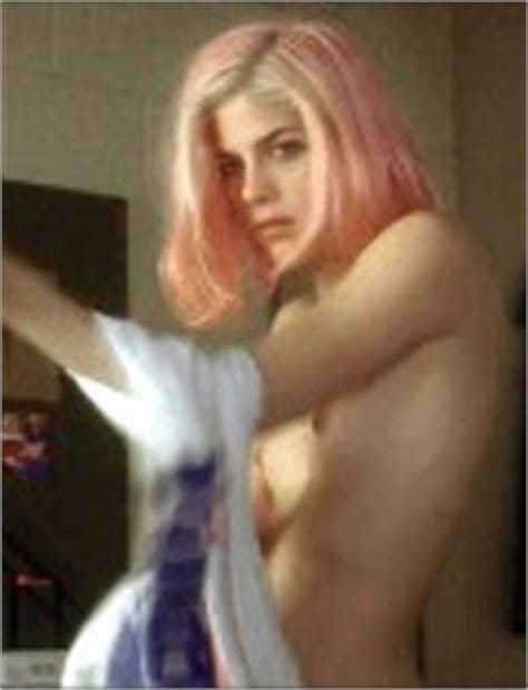 Selma blair fappening