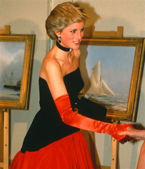 8 Princess Diana Dresses On Display At Vegas Exhibit Popsugar Fashion
