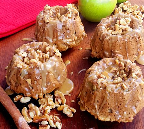 This easy homemade chocolate bundt cake recipe is complete heaven, topped with chocolate ganache and mini chocolate chips. Mini Apple Spice Bundt Cakes with Cinnamon Glaze - Mike & Mike's Toronto Ontario Organic Food ...