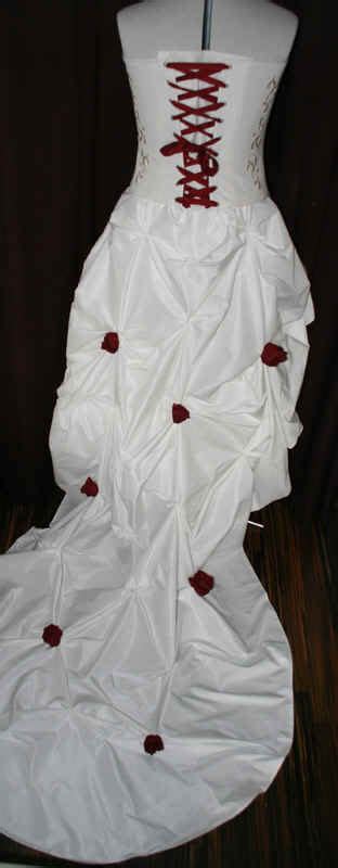 Brautkleid rote stickerei brautkleid rot spitze spitze kleid rot kleid leomuster rot kurzes kleid rot seiden kleid rot taufe kleid rot gewagtes kleid rot brautkleid rote schleife brautkleid rot kurz kleid. Brautkleider - maßgeschneidertes Brautkleid für Deine ...