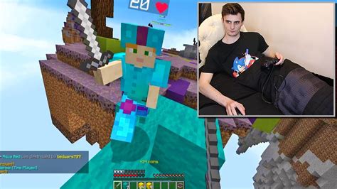 Playing Minecraft Bed Wars In A Bed Youtube