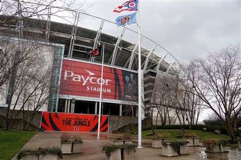 Who Will Pay For Paycor Stadium Renovations Bengals Lease Negotiation
