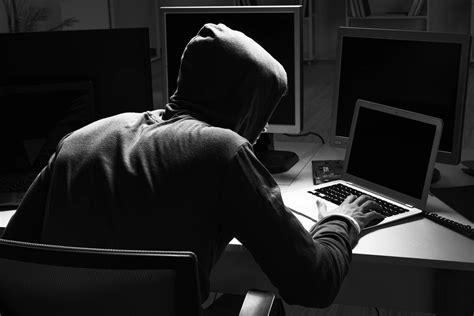 4 Ways Social Media Giants Can Address Online Harassment Culture