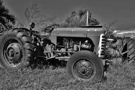 Antique Old Oliver Tractors Bxw 16 97 Photograph By Mark Lemmon Pixels