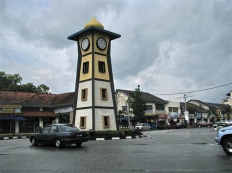 The property features free private parking and free wifi. The old clock tower di Parit Buntar - Picture of ...