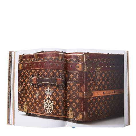 Louis Vuitton 100 Legendary Trunks Book 252873