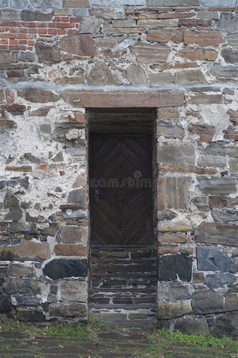 Old Wooden Door In Brick Wall Stock Image Image Of Europa Medieval