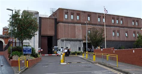 Bristol Hmp Horfield Prisoners Fuming Kicking Doors And Going Mad During Staff Protest Warns