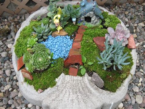 In the present situation where everything needs to be used sustainable this diy garden craft ideas can be a blessing. Fairy Garden Craft Ideas Photograph | Birdbath Fairy Garden
