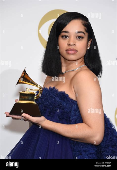 Ella Mai Appears Backstage With Her Award For Best Randb Song Forbood