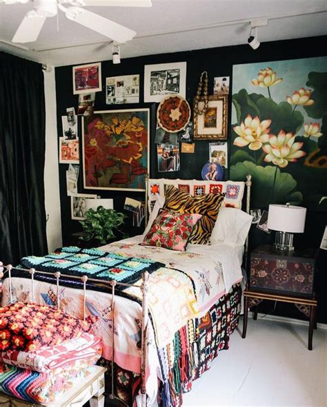 38 Unique And Bold Maximalist Bedroom Decor Ideas Digsdigs