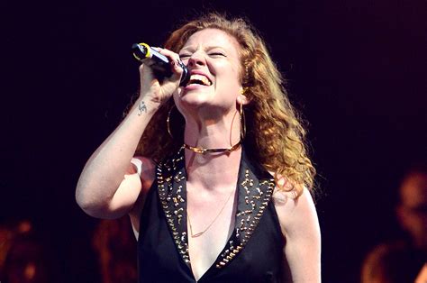 Jess Glynne Announces First Uk And Ireland Arena Tour