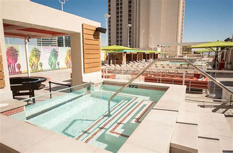 Plaza Pool Cabanas And Daybeds Hours And Info Las Vegas