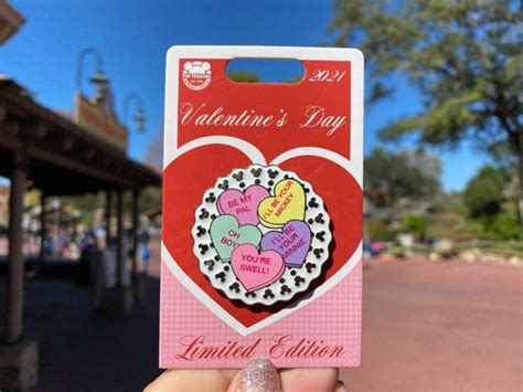 PHOTOS NEW Limited Edition Winnie The Pooh Anniversary Pins Valentine